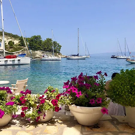 Lägenhet Loggos Harbour Longós