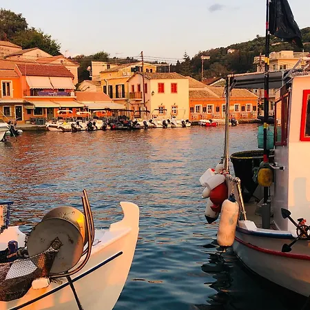 Loggos Harbour Apartamento *