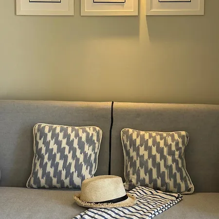 Loggos Harbour Apartamento *